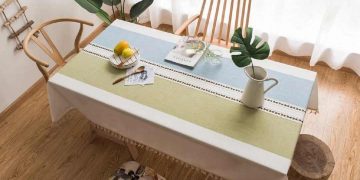 Nhiều mẫu mã khăn trải bàn vô cùng đẹp mắt hiện nay