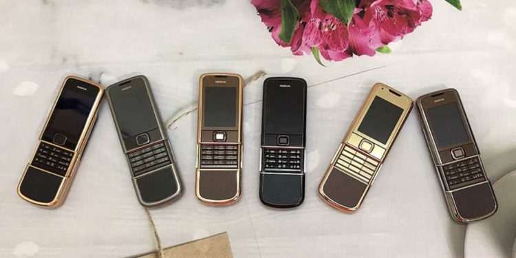 Người sưu tầm điện thoại cổ phải có kiên nhẫn