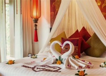 Không gian phòng ngủ sẽ lãng mạn hơn rất nhiều nếu được decor