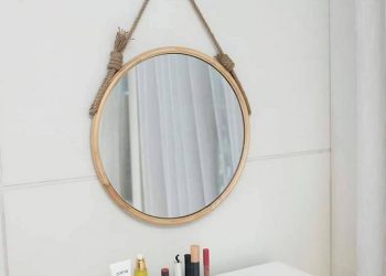 Gương treo tường khung gỗ có mấy loại? Loại nào tốt nhất?