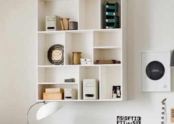 Ưu điểm của kệ sách treo tường trong việc trang trí không gian