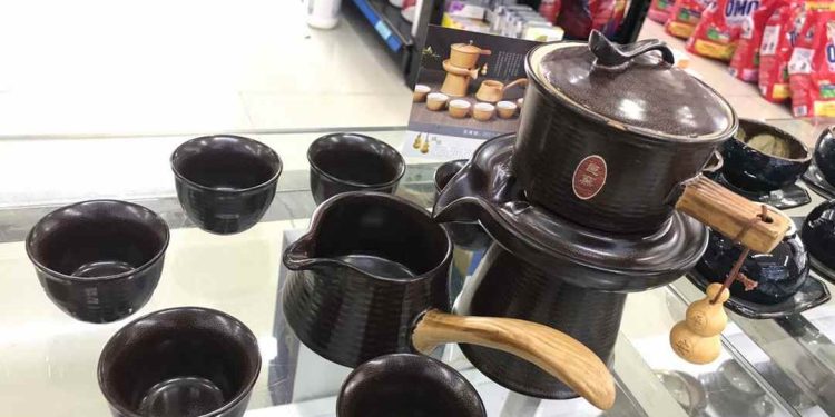 Bộ ấm trà cối xay có đặc điểm gì? Cách sử dụng như thế nào?